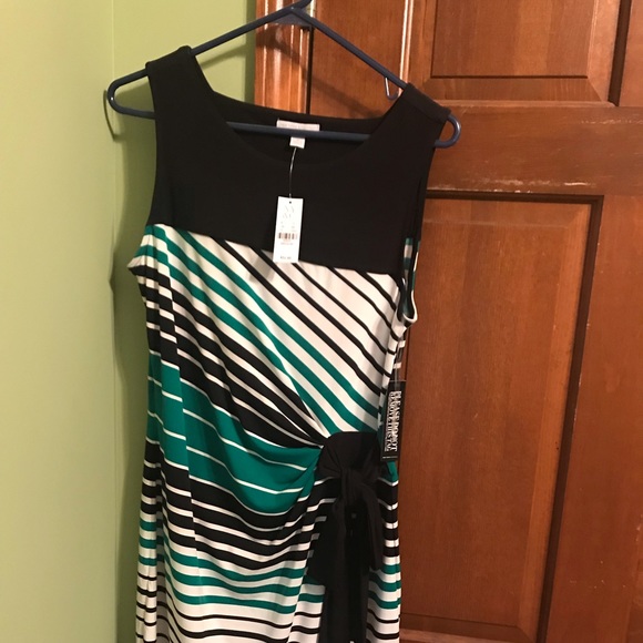 New York & Company Dresses & Skirts - New York and Co dress - new with tags